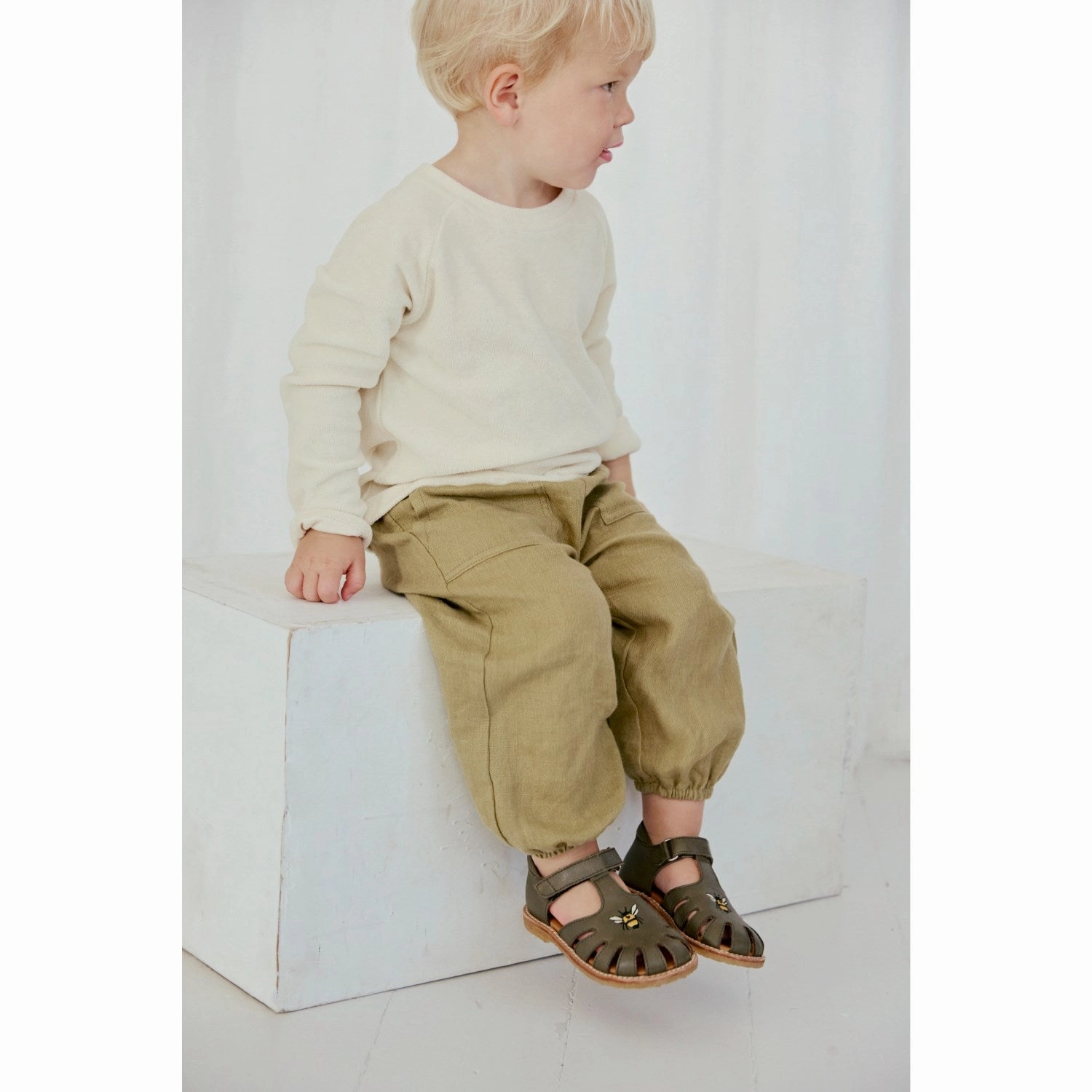 Angulus Forrest Beginner Sandal Med Bi Broderi