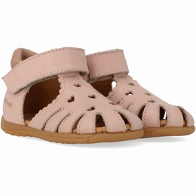 Angulus Rosebud/Rosebud Barnets Frste Sandal Med Udstanset Hjertemnster Kids Closed Toe Sandals promo