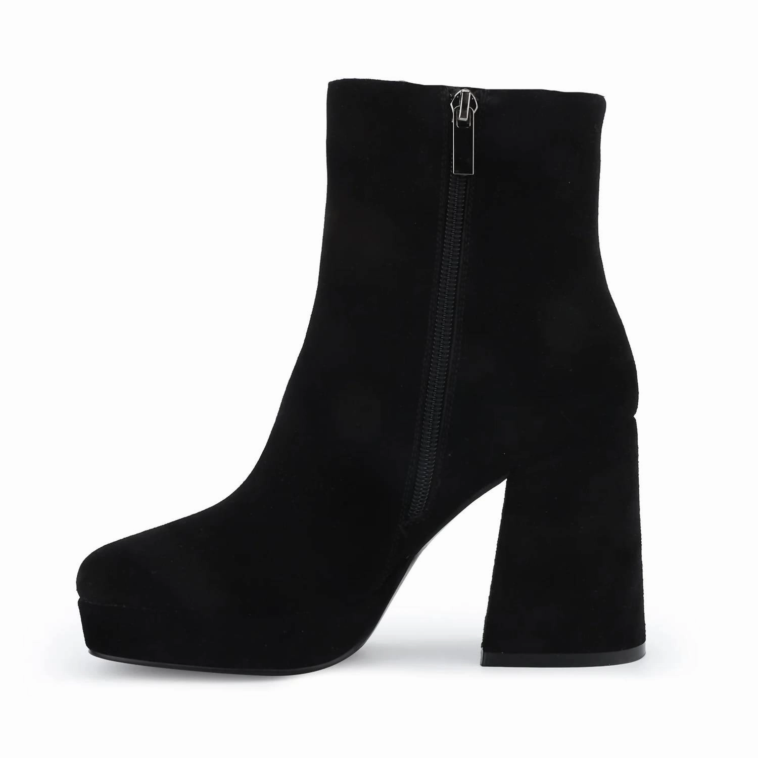 Bayside Suede Boots In Black
