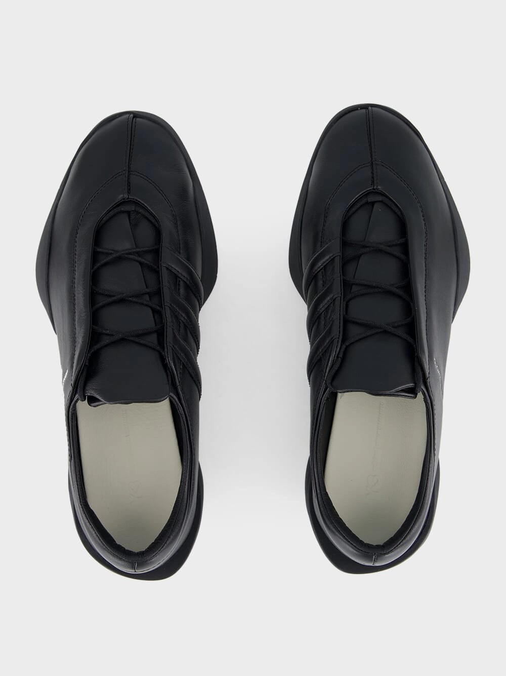 Black Low-Top Regu Sneakers