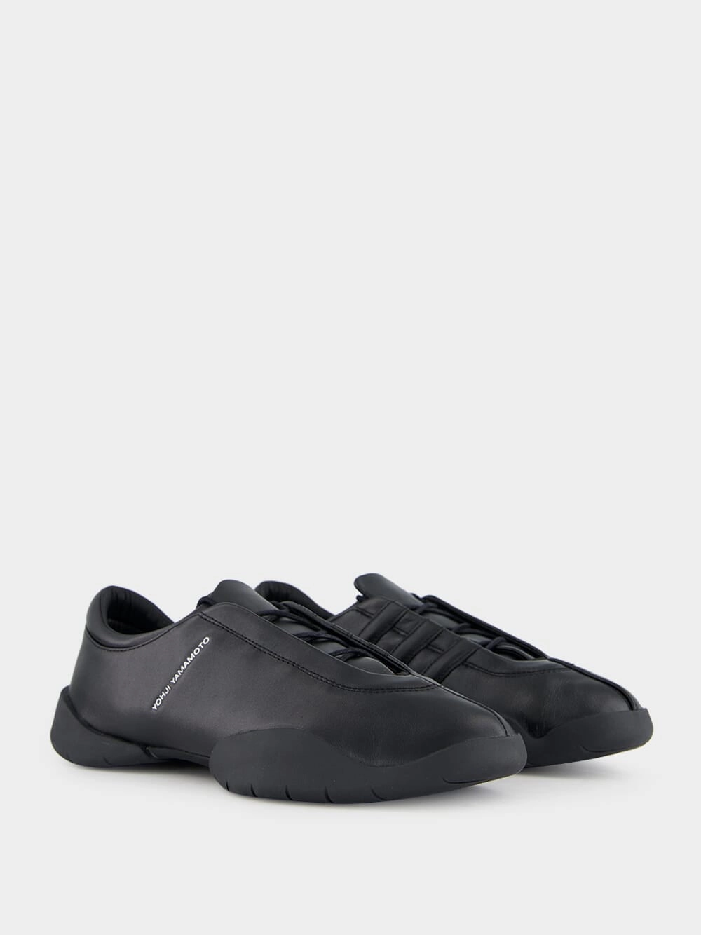 Black Low-Top Regu Sneakers