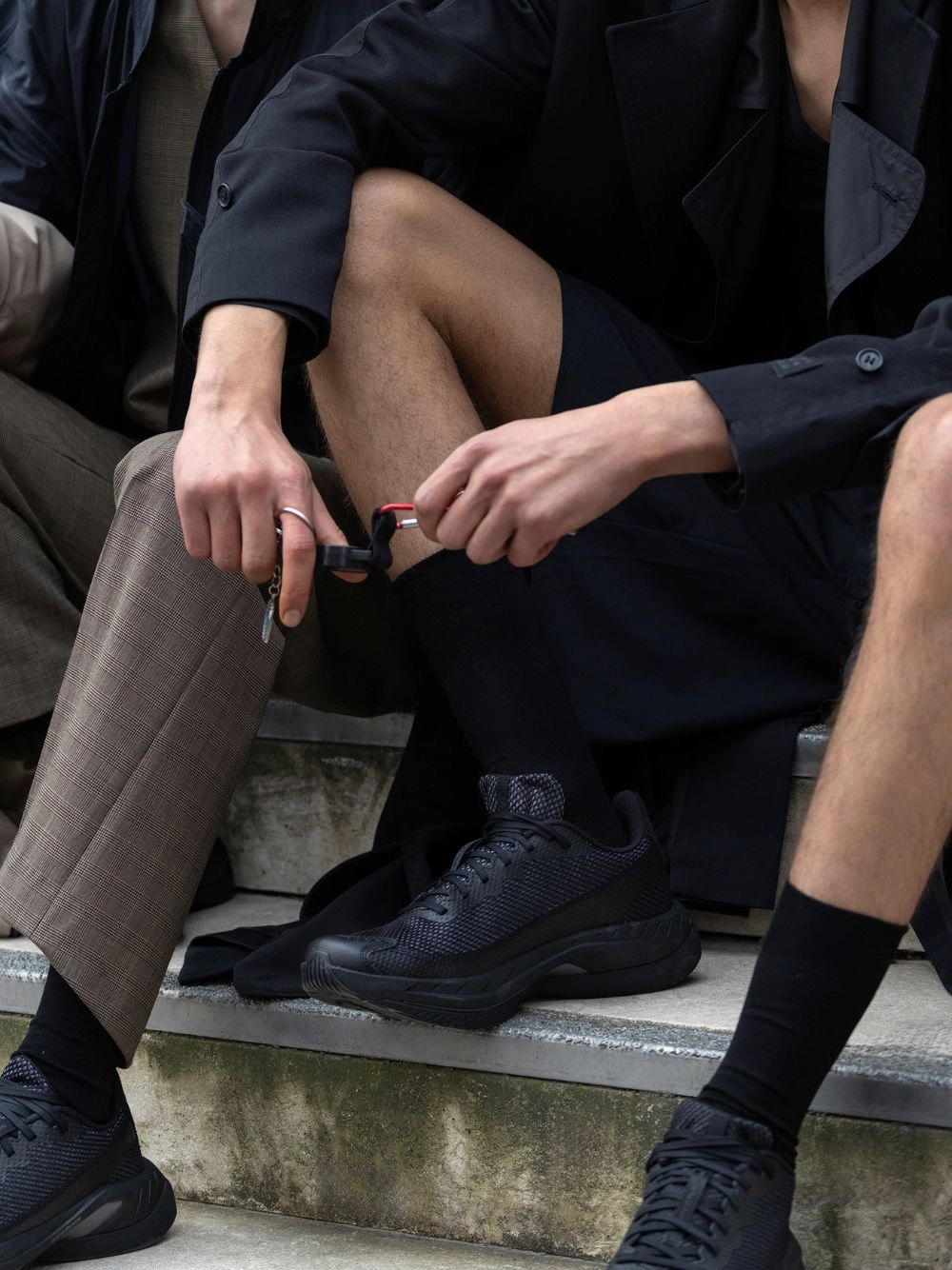 Black Spectur 2 Sneakers