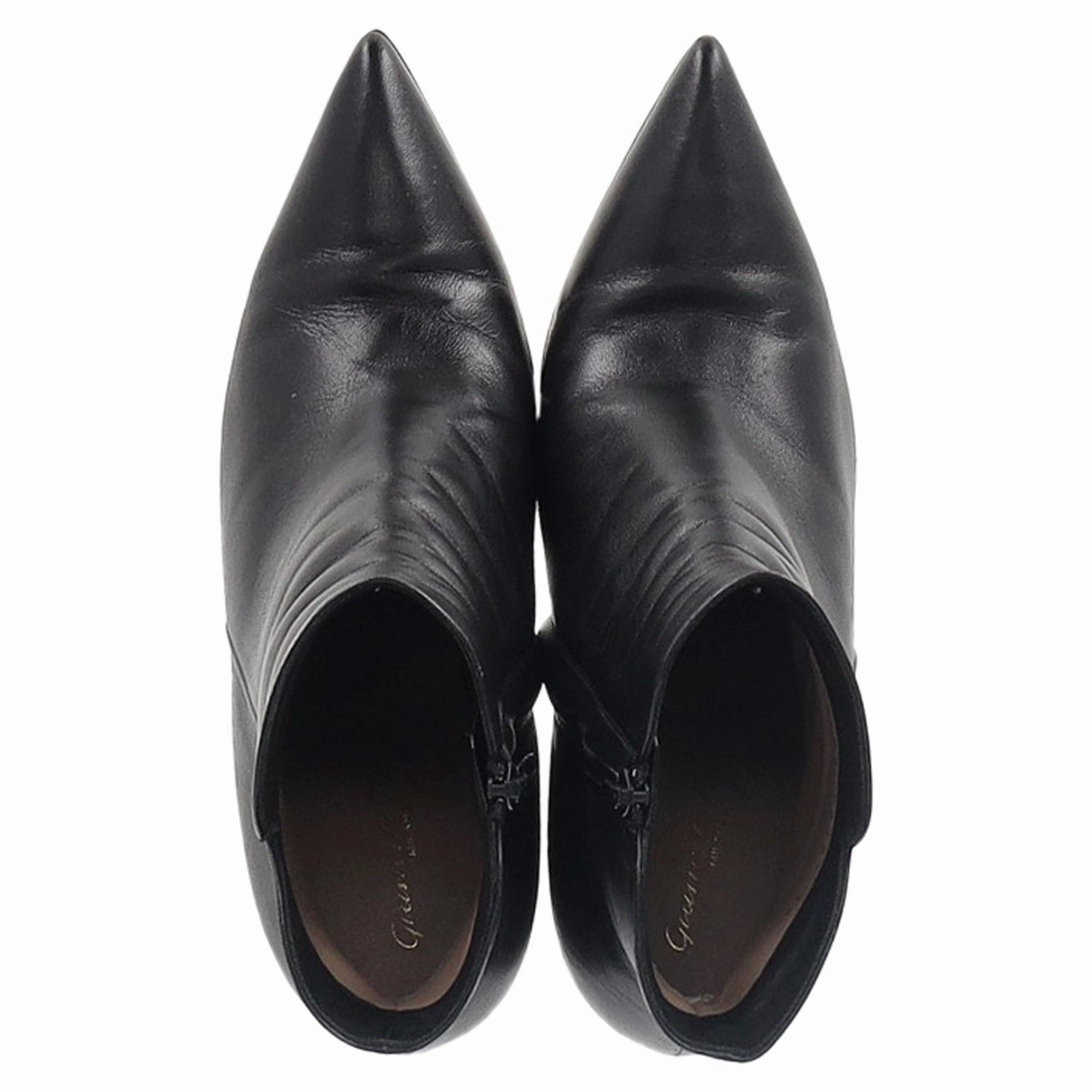 Gianvito Rossi Levy 85 High-Heeled Ankle Boots in Black Leather