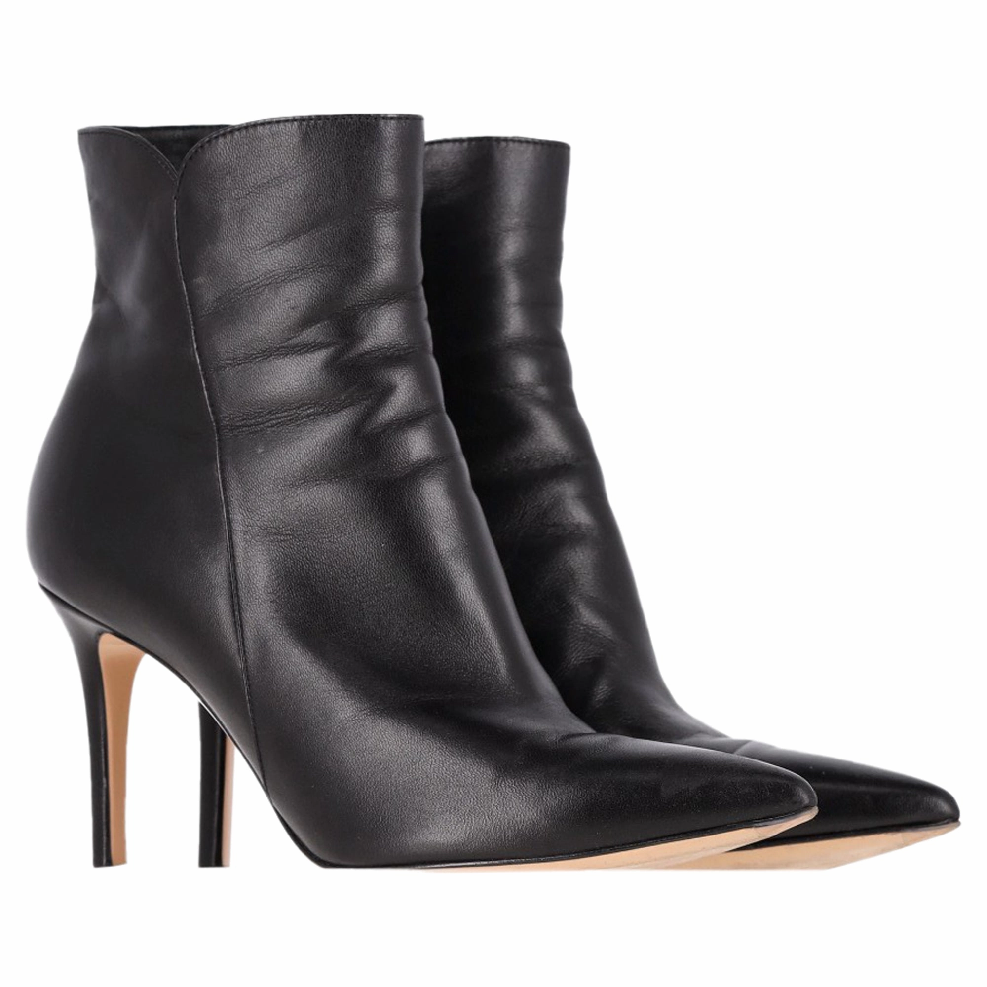 Gianvito Rossi Levy 85 High-Heeled Ankle Boots in Black Leather