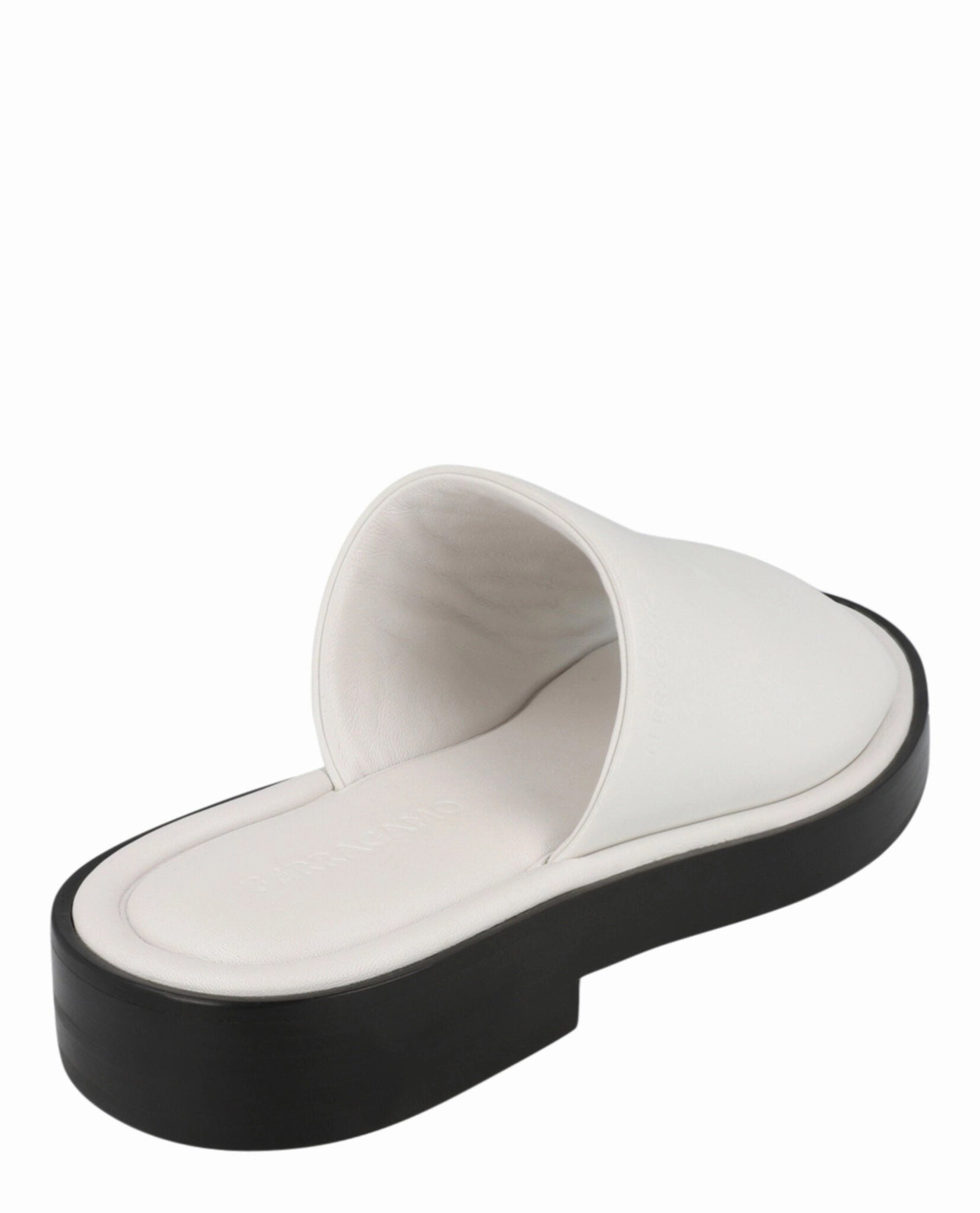 Giunone Leather Slides