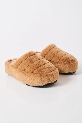 It's A Vibe Platform Slippers In Teddy Cozy Womens Slippers discount