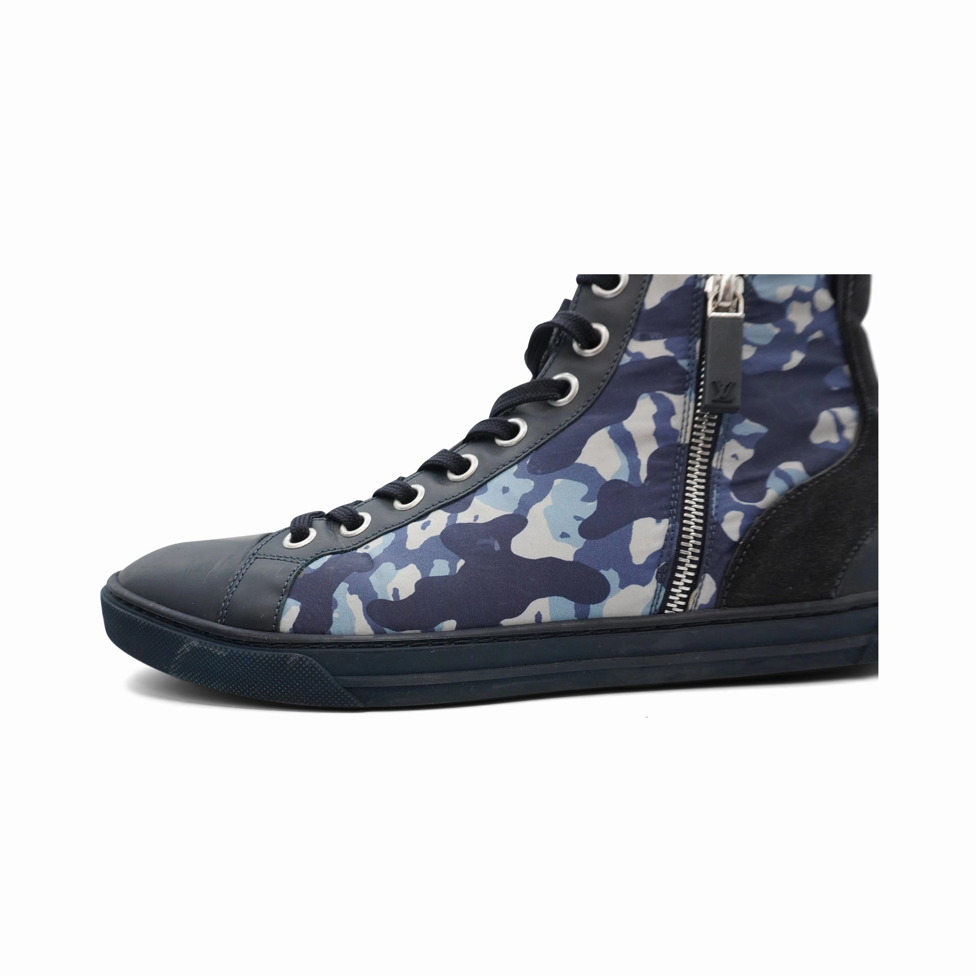 Louis Vuitton Camouflage Sneakers - Men's 7