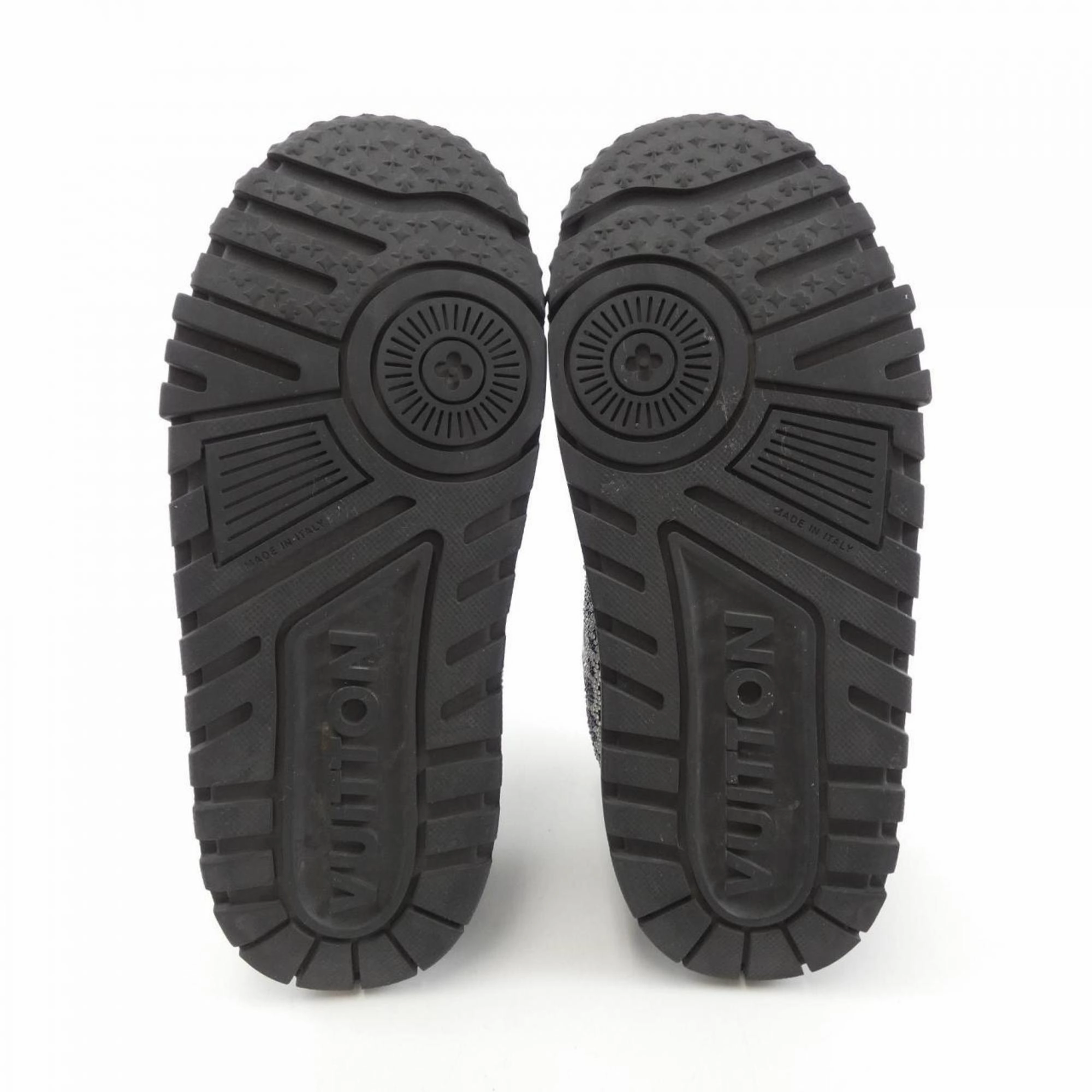 Louis Vuitton Sneakers (Pre-Owned)