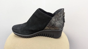 Milky Way In Black Womens Sneakers at discount price