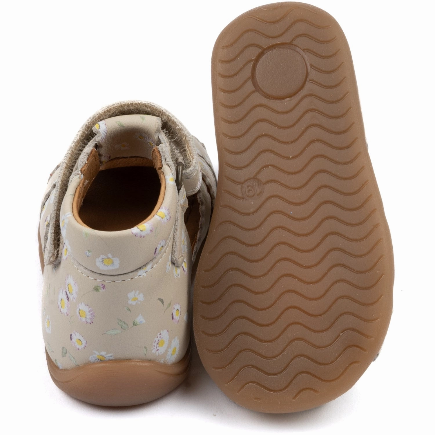 Pom Pom Bellis Starters Scallop Velcro Sandal