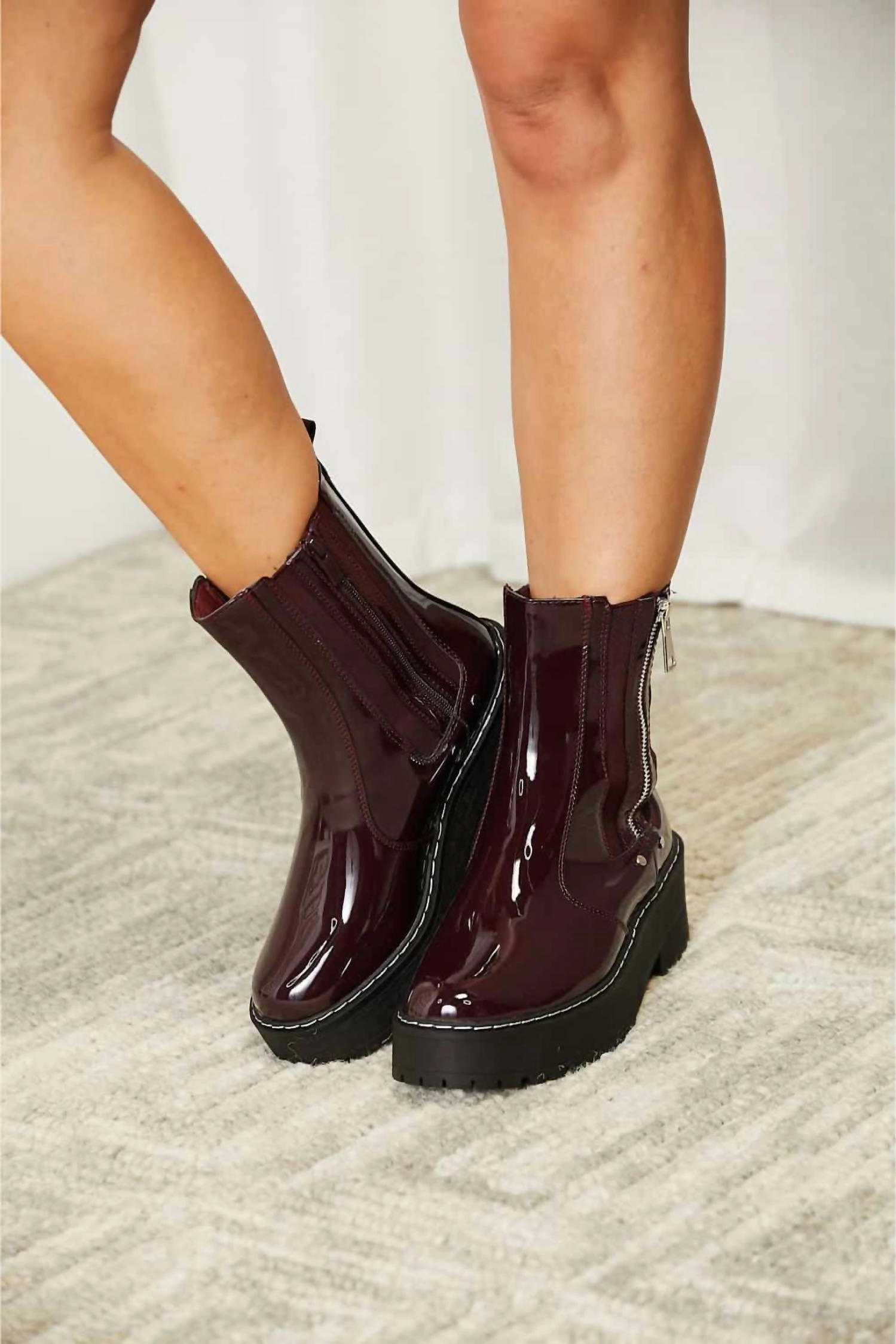 Side Zip Platform Boots In Burgundy
