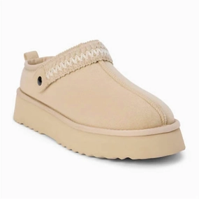 Storm Lounge Mule In Natural Womens Slippers at low price