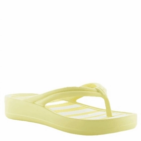 Women's Breezy Slipper In Yellow Womens Slippers at low price