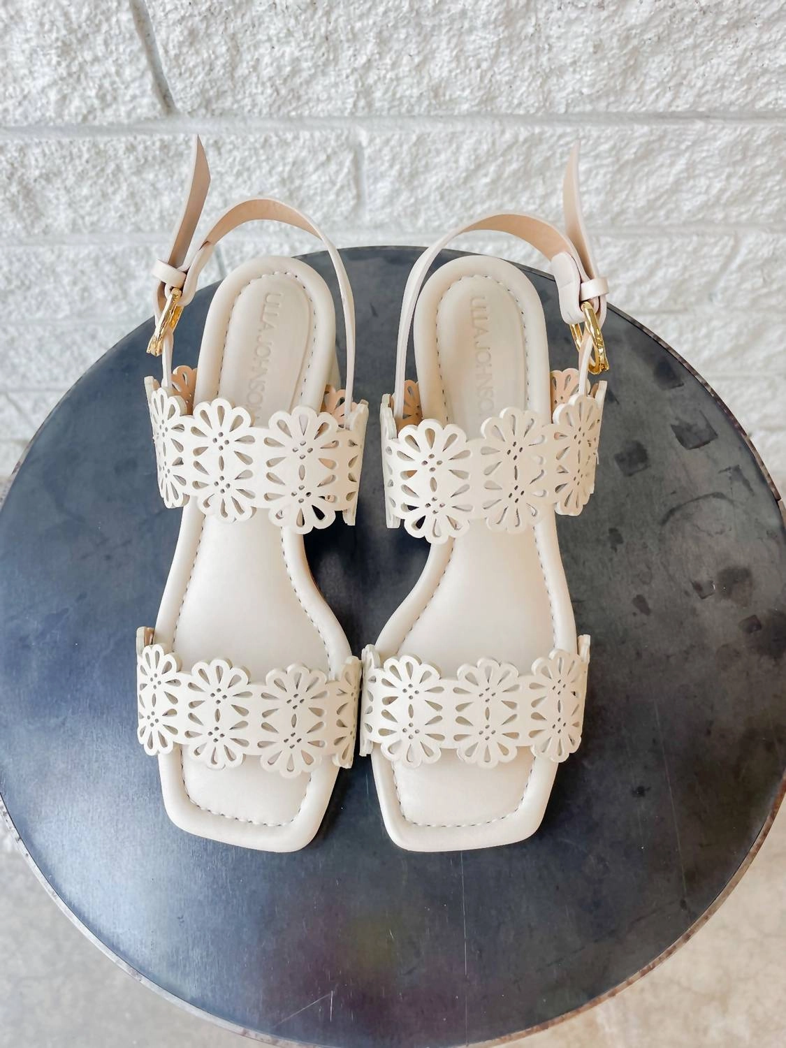 Women's Celeste Eyelet Mid Heel Sandal In Alabastro