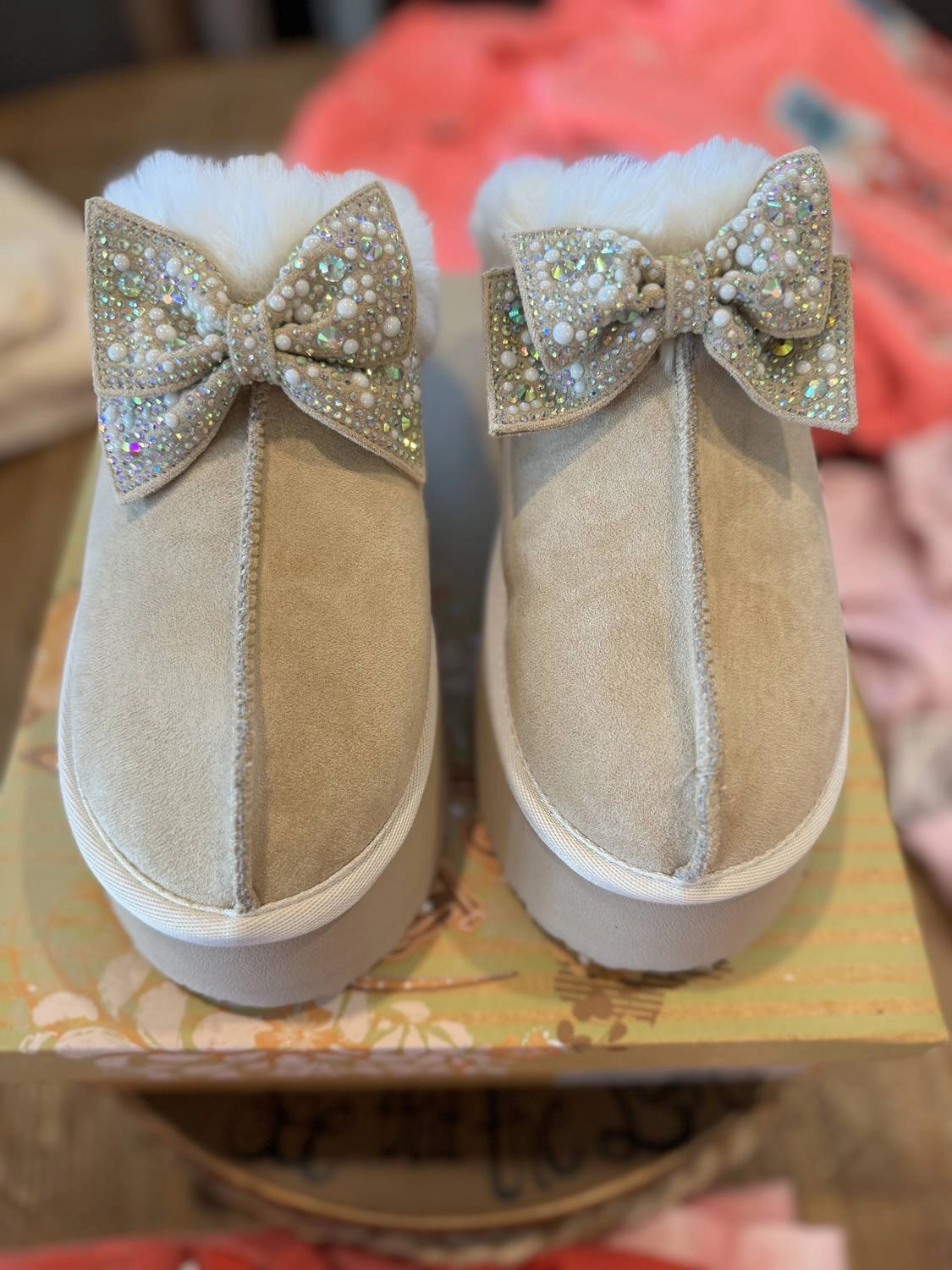 Women's Paris Slipper In Cream/taupe