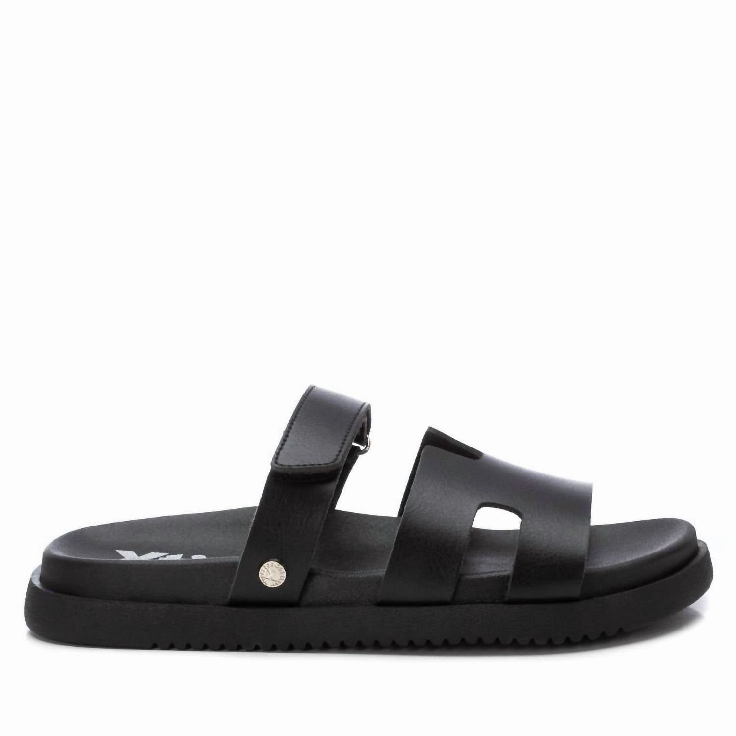 Women's Slippers In Black