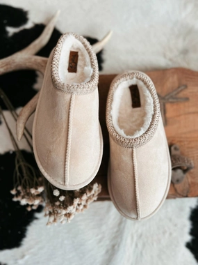 Women's Sparks Fuzzy Slippers In Cream Cozy Womens Slippers discount