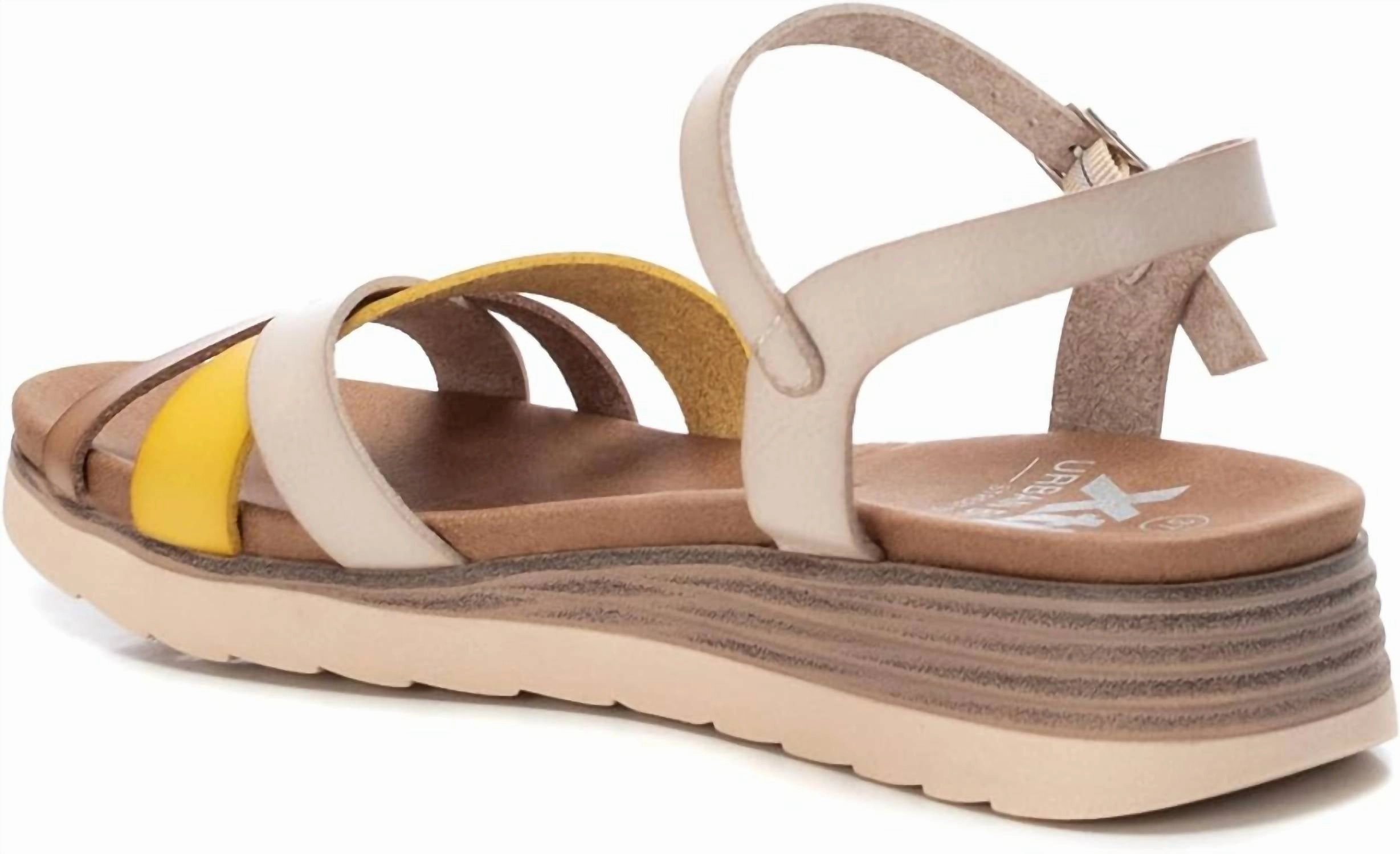 Women's Strappy Comfort Sandals In Beige