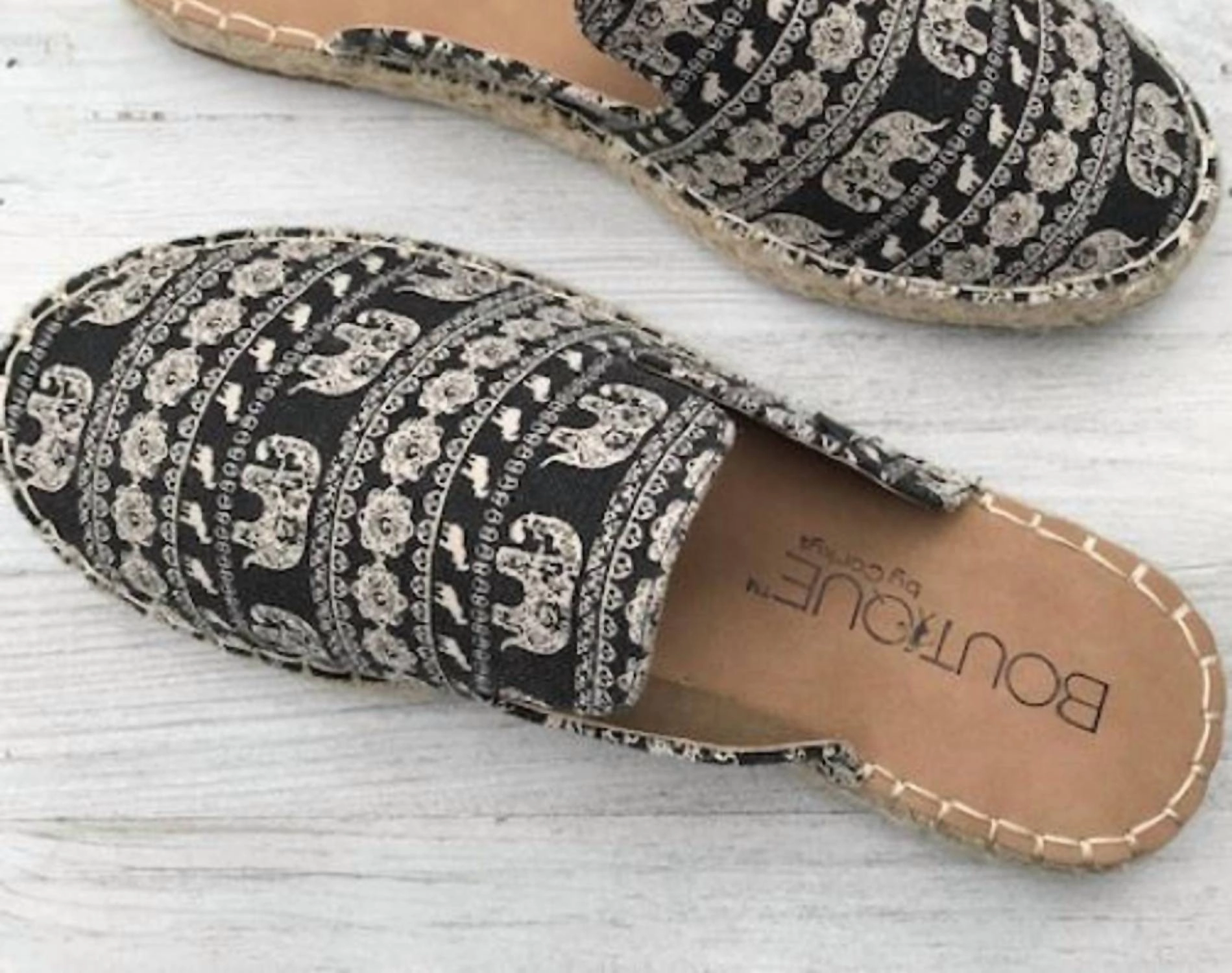 Women's Taffy Slip On Shoe In Elephant