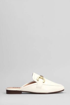 Women's Vela Slipper In White Womens Slippers at low price