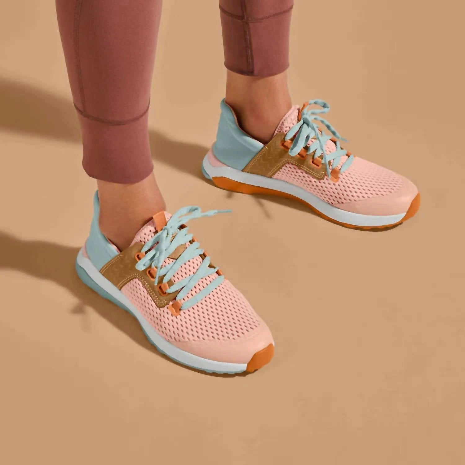 WomenS Wailuku Athletic Shoes In Peach/swell
